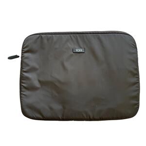 TUMI 15" Brown Soft Padded Laptop MacBook Sleeve Case